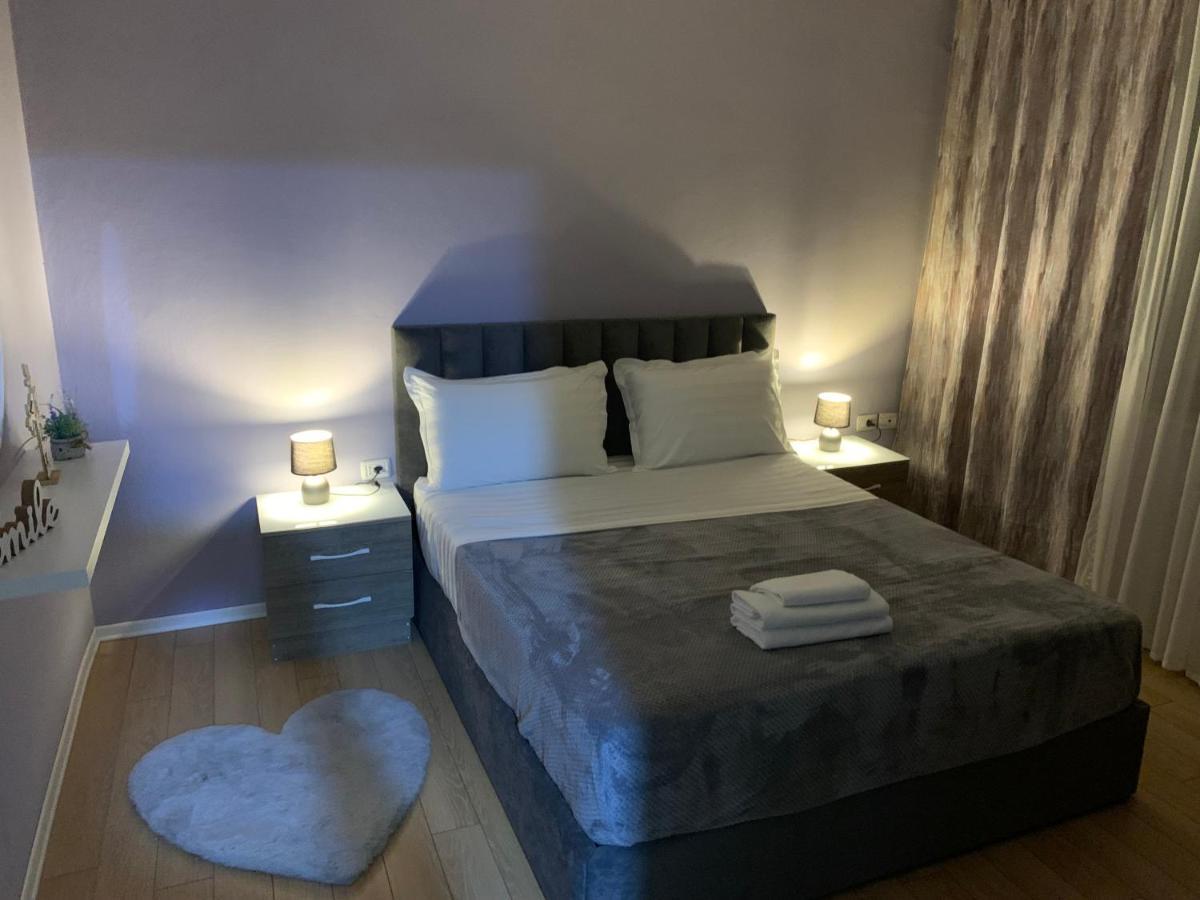 Veranda Apartment Tirana Buitenkant foto